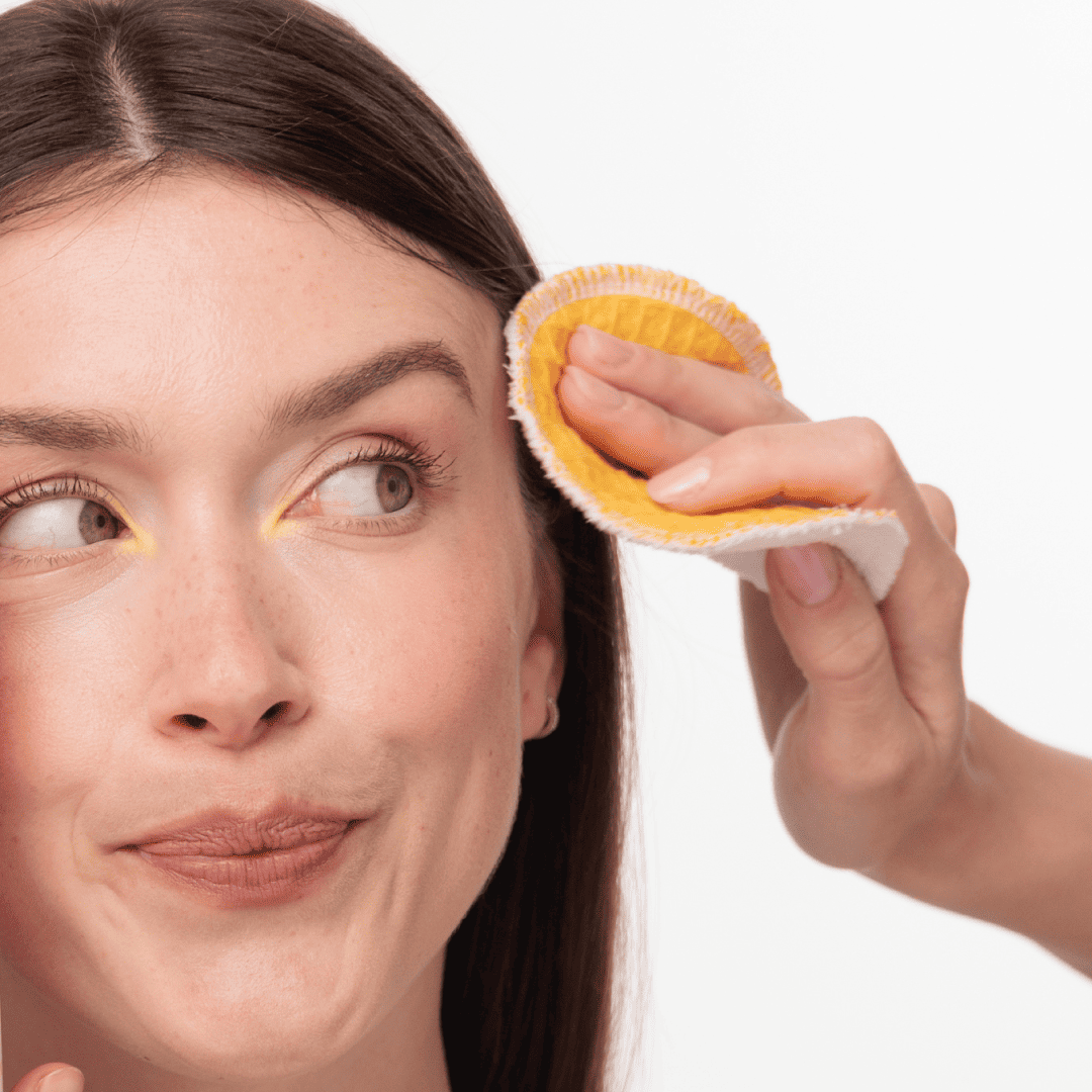 Pelle grassa in estate: consigli e skincare per mantenerla equilibrata