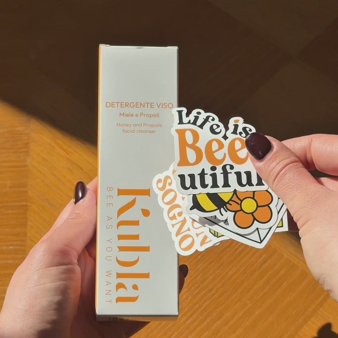 Carica video: STICK IT. LOVE IT. BEE IT.